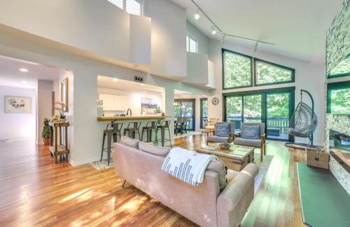 Birchwood Farms House | 2 Mi to Lake Modern Harbor Springs Home with Grill!