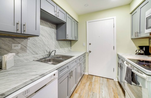 Homewood Condo | 2 Mi to Wind Creek Casino: Quaint Homewood Haven