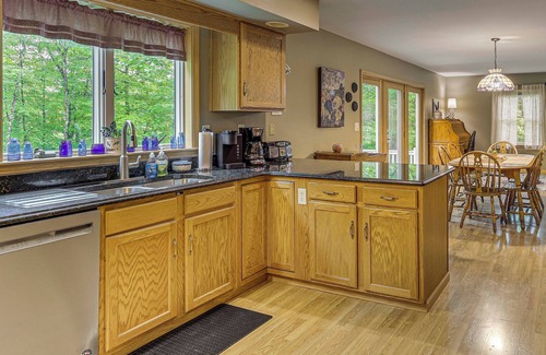 Warsaw House | 2 Mi to Woodbury Wildlife Area: Cozy Farmhouse!