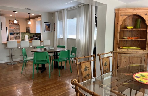 Hallandale Beach House | 2 MILES FROM HALLANDALE & HOLLYWOOD BEACHES, AVENTURA MALL & GULFSTREAM PARK
