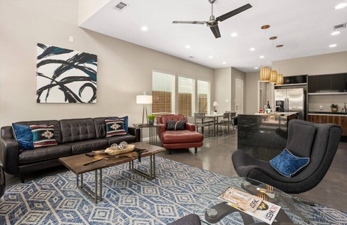 Fort Worth Cultural District House | 2 Min Walk to Dickies + Tranquil Outdoor Patio