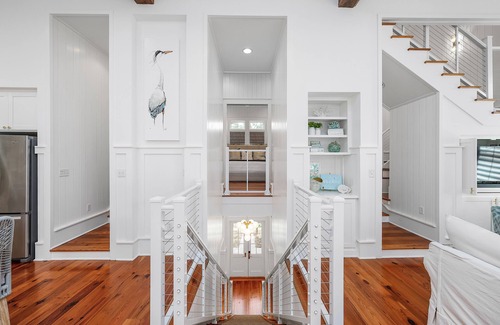 Gulf District House | 2 Mins Walk to Beach Club! 6 Seater Cart! 4 Kings-2 Adjustable-4 Bath-Bunkie