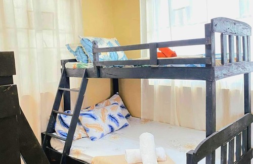 San Juan House | 2 Minutes Drive to Flotsam and 5 Minutes walk to the Beach Enjoy our Entire Home