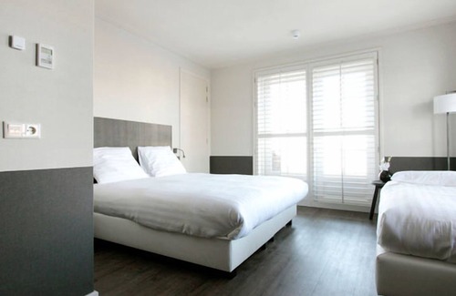 Municipality of Huizen Hotel | 2 Relaxing Haven Near Naarderbos Trails, Nature Reserve & Cultural Attractions