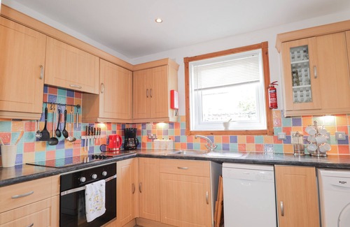Foyers Cottage | 2 RIVERSIDE, pet friendly, character holiday cottage in Foyers