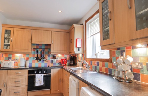 Foyers Cottage | 2 RIVERSIDE, pet friendly, character holiday cottage in Foyers