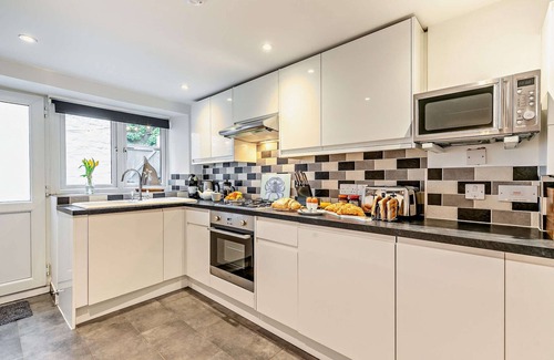 Little Petherick House | 2 Rock Cottages - Two Bedroom House, Sleeps 4