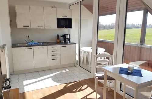 Lobbe Apartment | 2 room apartment with balcony - beach house Lobbe Whg 18 + balcony