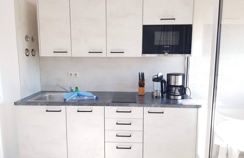Lobbe Apartment | 2 room apartment with balcony - beach house Lobbe Whg 18 + balcony