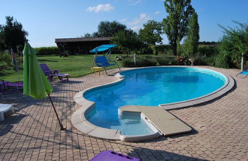 Saint-Loubouer Apartment | 2 Room Appartement surrounded by extensive garden with pool