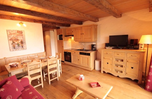 Les Saisies Apartment | 2-room cabin apt 6 pers in Les Saisies, garage included