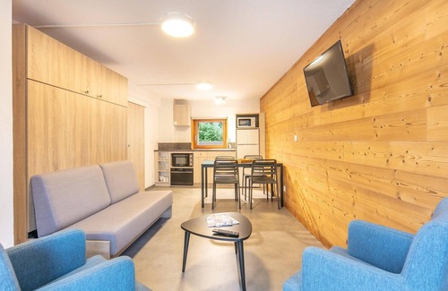 Saint-Leger-les-Melezes House | 2 Room Apartment 5 People 1 Baby Garden Level