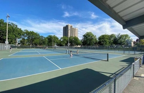 North Bergen Apartment | 2 rooms for 5 person close 2 NY