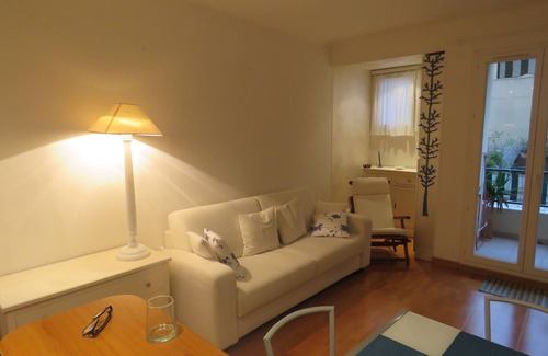 Carre d'Or Apartment | 2 rooms in the golden square, 100 m from the beach on a pedestrian street