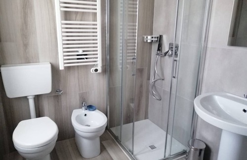 Somma Lombardo Apartment | 2 single bad appartment near Malpensa Airport, Bathroom, kitchen, wifi