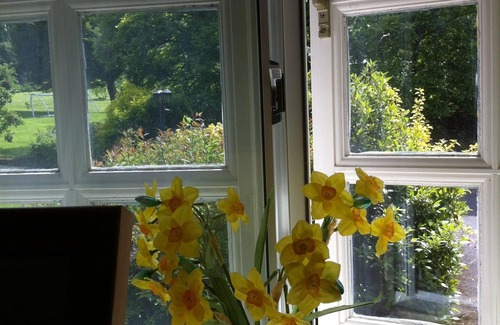 Upton St. Leonards Cottage | 2 Single storey cottages near village amenities ideal for couples and families