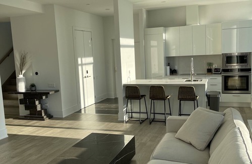 Church and Wellesley Condo | 2 Story Condo - Private Rooftop Terrace & Elevator