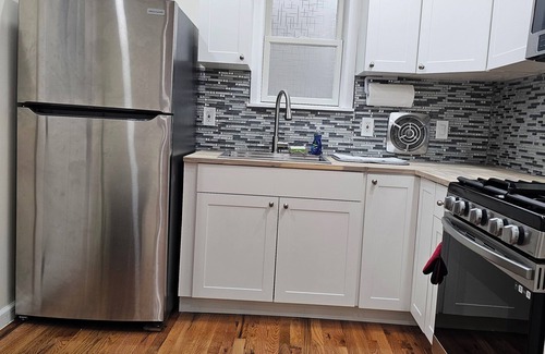 Wilkes-Barre House | 2 Suite 2 Be 1 bedroom
