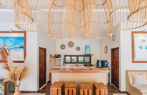 Sunset Road Villa | ❤️2 TWIN VILLAS IN SEMINYAK😍SPECIAL BIG GROUP🌴 2 SWIMMING POOLS 2 GARDENS🏖️