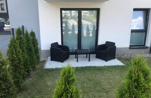 Tychy Apartment | 2 Tyskie Apartamenty z ogródkiem