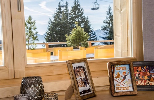 Crest-Voland Ski Chalet | 2 WINGS AND 3 FEATHERS: CONFIDENTIAL RENTAL IN THE MOUNTAINS.