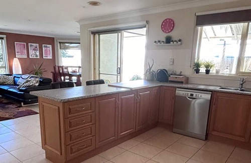 Torquay House | 2 x bed beach retreat Torquay, sauna, beach, golf