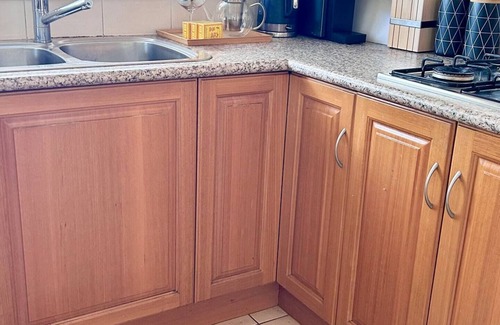 Torquay House | 2 x bed beach retreat Torquay, sauna, beach, golf