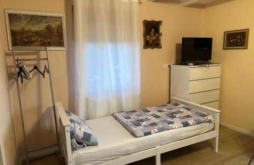Betzweiler Apartment | 2 Zi Ferienwohnung mit schöner Aussicht und mit Balkon bis zu 5 Personen in Loßburg, Schwarzwald