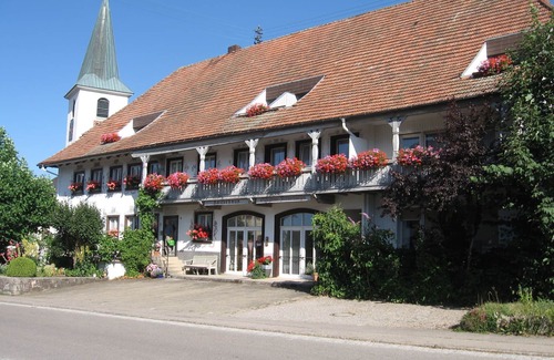 Uehlingen-Birkendorf Apartment | 2-Zimmer-Wohnung "Silberdistel", 75qm, 1 Schlafzimmer, max. 5 Personen