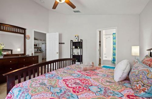 Eagle Pointe South House | 20 mins to Disney, Close to Shops, Private Pool