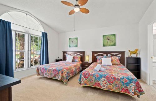 Eagle Pointe South House | 20 mins to Disney, Close to Shops, Private Pool