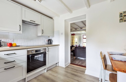 Hunstanton Cottage | 20 Rosemary Cottage - sleeps 5 guests in 3 bedrooms