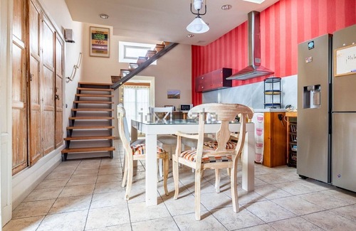 Old Town Apartment | 200 m² 3-bedroom family home featuring a lookout private tower with 360º view