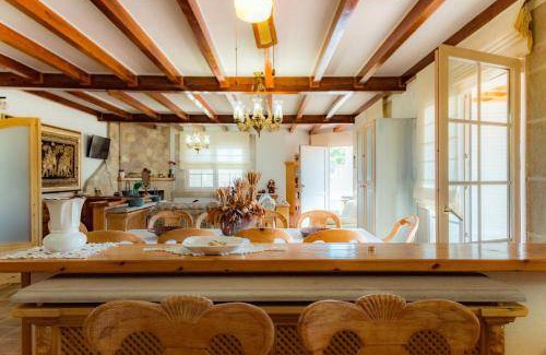 La Pobla de Cervoles House | 200 m² House ∙ 3 bedrooms ∙ 6 guests
