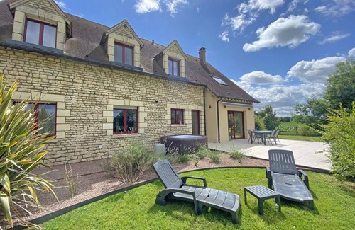 Les Ventes-de-Bourse Cottage | 200 m² Cabin ∙ 6 bedrooms ∙ 12 guests