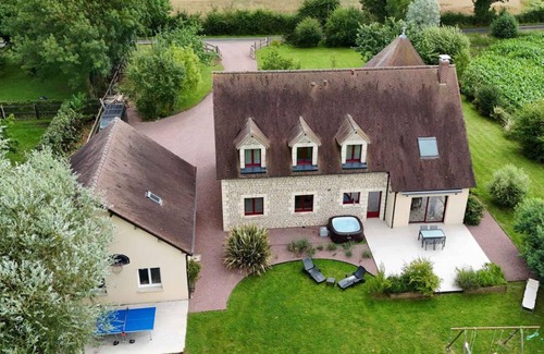 Les Ventes-de-Bourse Cottage | 200 m² Cabin ∙ 6 bedrooms ∙ 12 guests