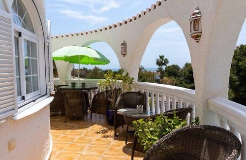 Torreblanca House | 200 m² House ∙ 4 bedrooms ∙ 10 guests