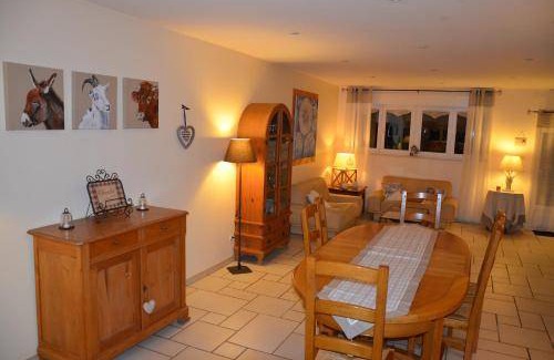 Bazoncourt House | 200 m² House ∙ 5 bedrooms ∙ 8 guests