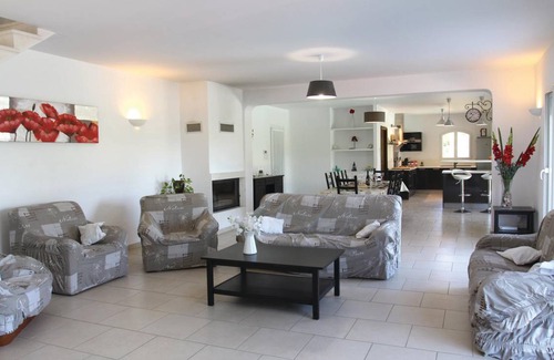 Apt House | 200 m² Maisonette ∙ 4 bedrooms ∙ 8 guests