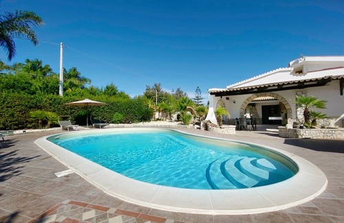 Fontane Bianche Villa | 200 m² Villa ∙ 4 bedrooms ∙ 10 guests
