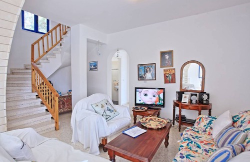 Prodromi Villa | 200 m² Villa ∙ 3 bedrooms ∙ 9 guests