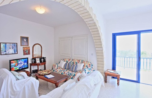 Prodromi Villa | 200 m² Villa ∙ 3 bedrooms ∙ 9 guests
