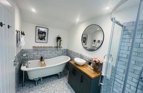 Castle Carrock Apartment | 200 yr old Barn Conversion ,Near Carlisle, the Borders and the North Pennines in peaceful village location
