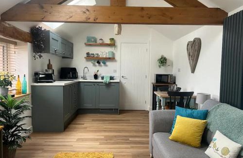 Castle Carrock Apartment | 200 yr old Barn Conversion ,Near Carlisle, the Borders and the North Pennines in peaceful village location