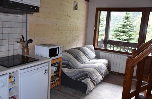 Pralognan-la-Vanoise Apartment | 200m from ski slopes, 2nd floor, balcony, tv, ski locker, 40m², Pralognan-la-Vanoise