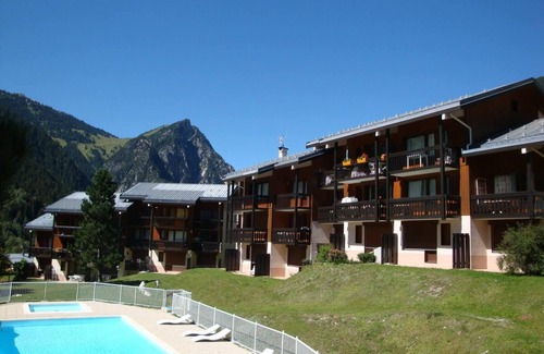 Pralognan-la-Vanoise Apartment | 200m from ski slopes, 2nd floor, balcony, tv, ski locker, 40m², Pralognan-la-Vanoise