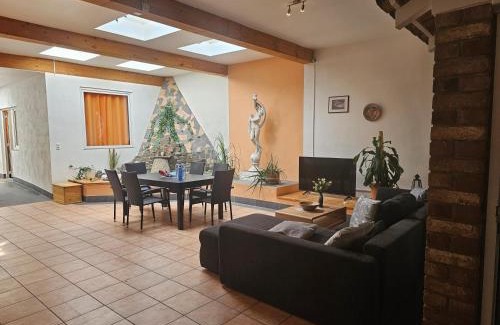 Eschweiler Apartment | 200qm Work and Stay 4 Schlafzimmer jedes Zimmer mit eigenem Badezimmer, Neu Modernisiert