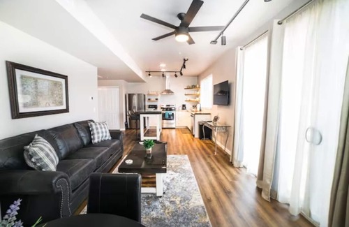 Southside Apartment | 202 - The Lofts, by Flagtown, 1 bed,1bath