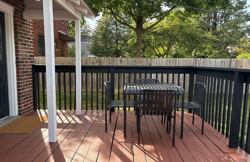 Grandview Heights House | 2025 Fully Renovated 3BD/1.5BA Duplex in Walkable Grandview