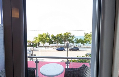 Kamena Vourla House | 203 | Okeania Double Room 1st Floor
